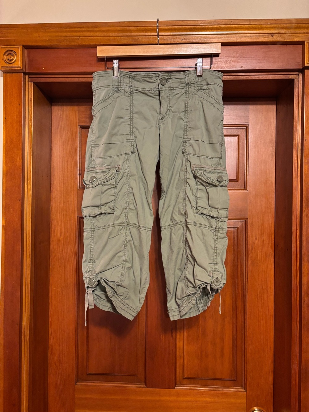 Hollister Olive Cargo Capris - Utility Pocket Pants